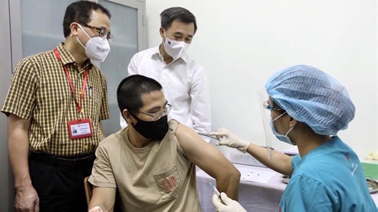 Vietnam starts clinical trial of ARCT-154 vaccine, phases 2,3